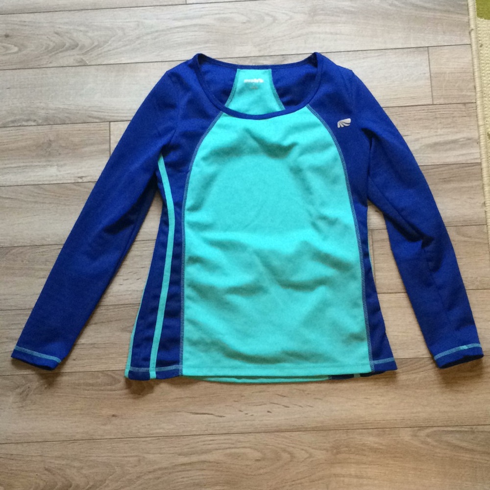 Long sleeve workout shirt